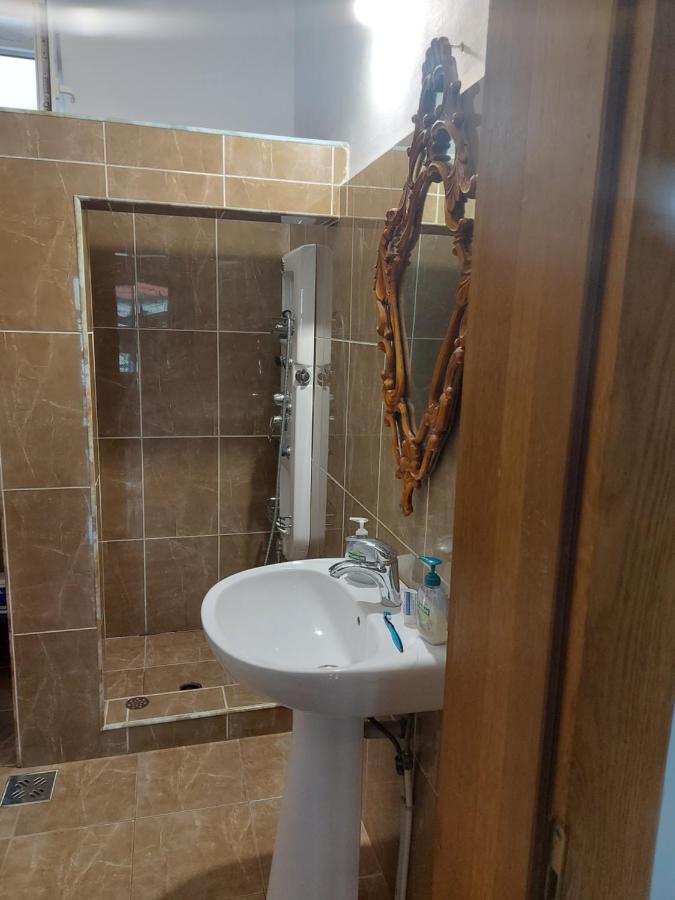 Cataleya Apart Home Oradea Buitenkant foto